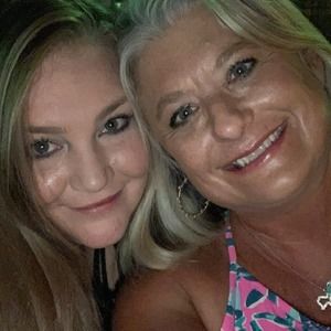 Meet your Posher, Alicia